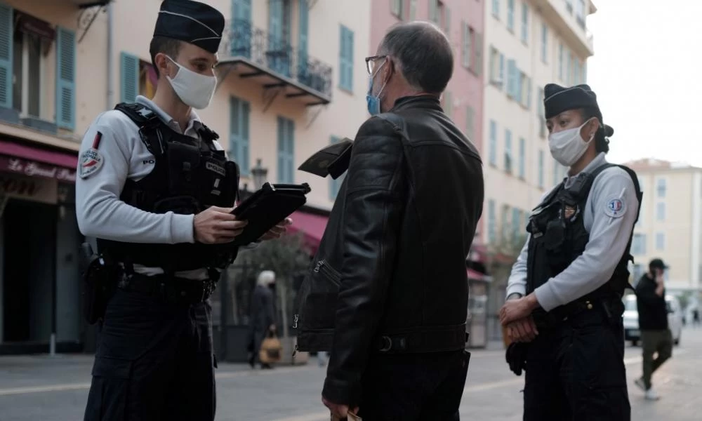 Γάλλος «έσπασε» την καραντίνα για «να σπάσει τα μούτρα κάποιου»!